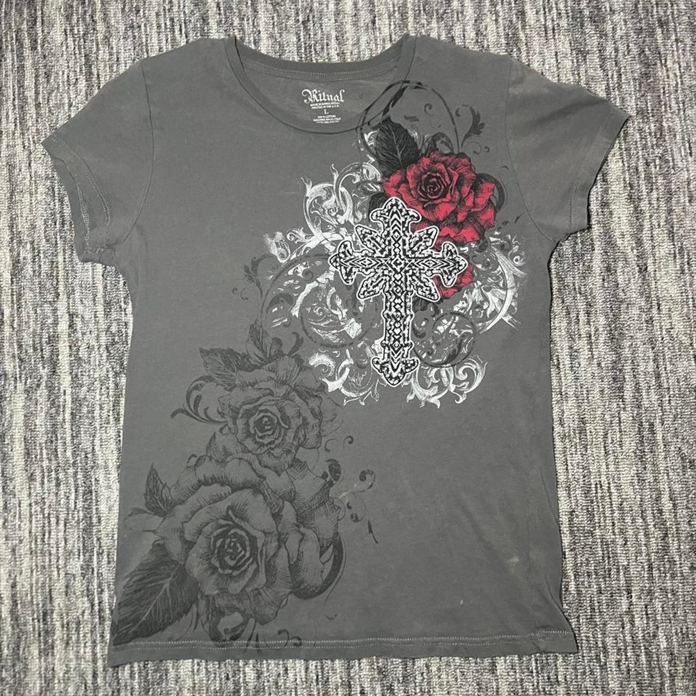 Y2K Style Grunge Goth Ritual black & gray cotton tee with red rose Womens size L